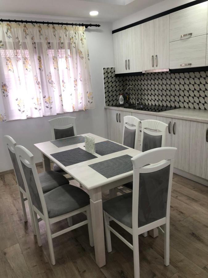 Holiday Luxury Villa With Private Garden Selimbar Exterior foto