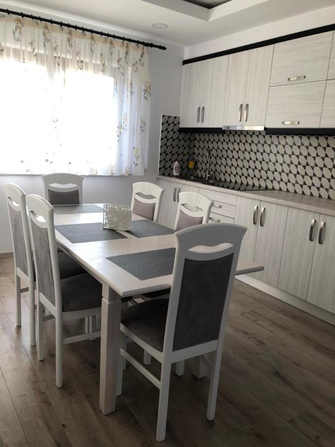 Holiday Luxury Villa With Private Garden Selimbar Exterior foto